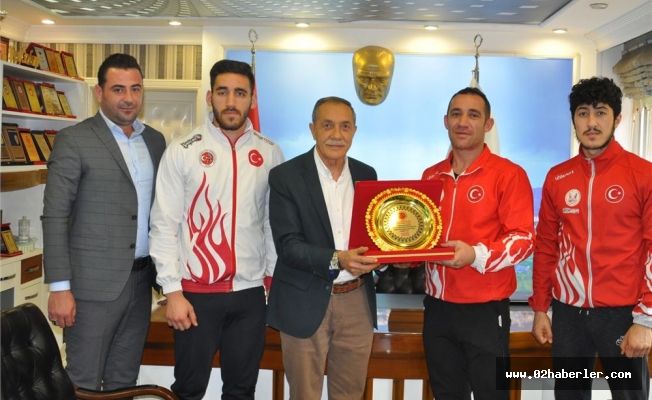 Sporculardan Başkan Özdemir'e Ziyaret