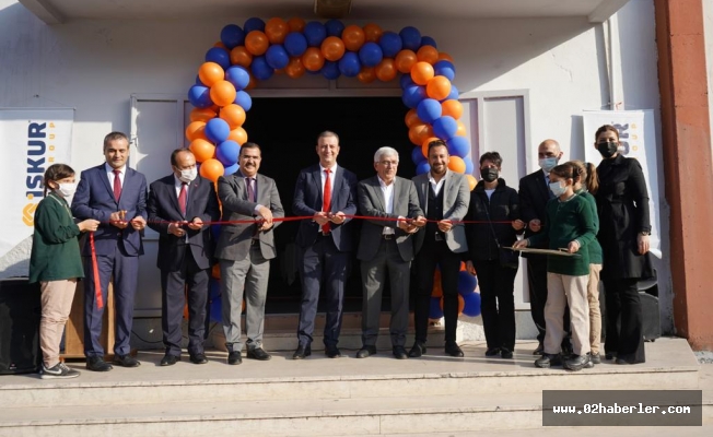 Gazi Ortaokulu İskur Spor Salonu’nun Açılışı Gerçekleştirildi